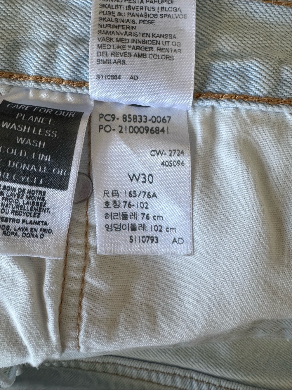 Levi’s Women’s 501 mid-thigh shorts - Picture 3 of 3